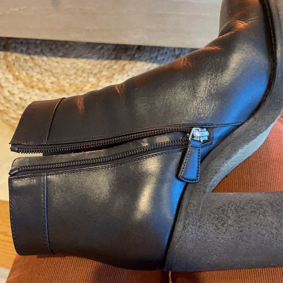 Chanel turn lock boots 38.5 - Picture 7 of 15